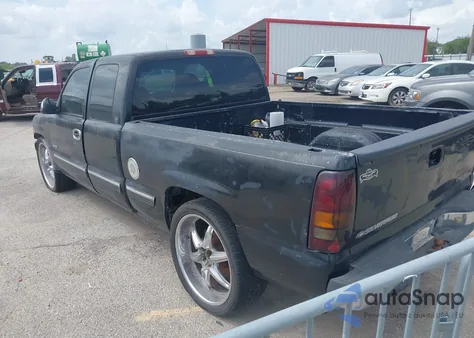 2000 Chevrolet Silverado 1500 Ls из США, поврежденный, VIN 2GCEC19T4Y1172760